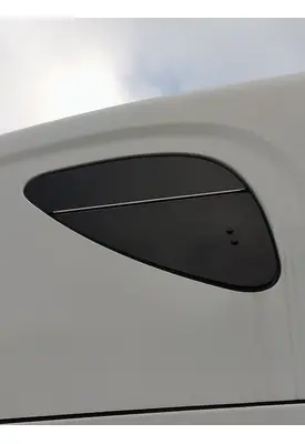 FREIGHTLINER CASCADIA 125 GLASS, SLEEPER