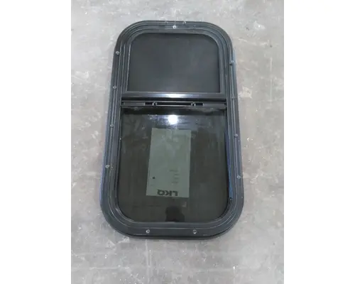 FREIGHTLINER CASCADIA 125 GLASS, SLEEPER