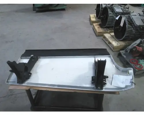 FREIGHTLINER CASCADIA 125 GLASS, SLEEPER