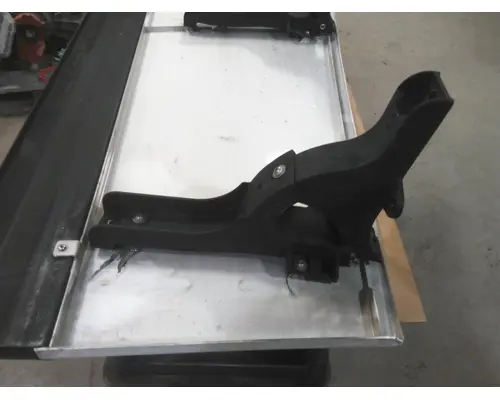 FREIGHTLINER CASCADIA 125 GLASS, SLEEPER