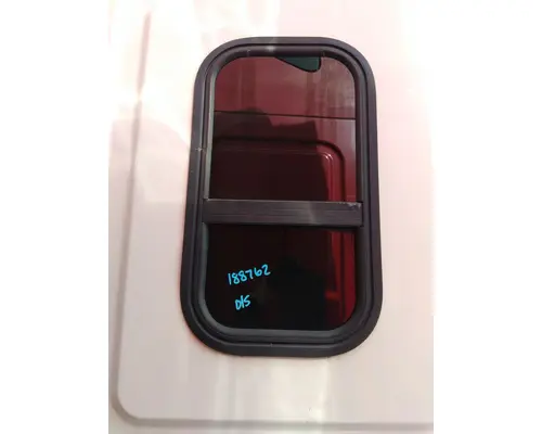 FREIGHTLINER CASCADIA 125 GLASS, SLEEPER