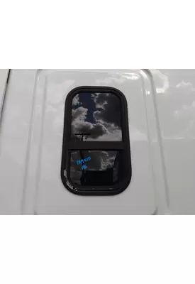 FREIGHTLINER CASCADIA 125 GLASS, SLEEPER