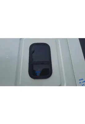 FREIGHTLINER CASCADIA 125 GLASS, SLEEPER