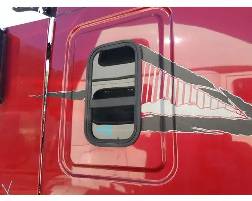 FREIGHTLINER CASCADIA 125 GLASS, SLEEPER