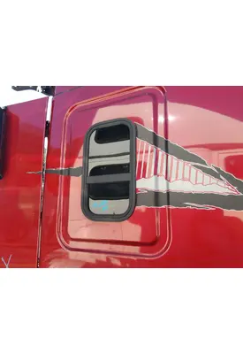 FREIGHTLINER CASCADIA 125 GLASS, SLEEPER
