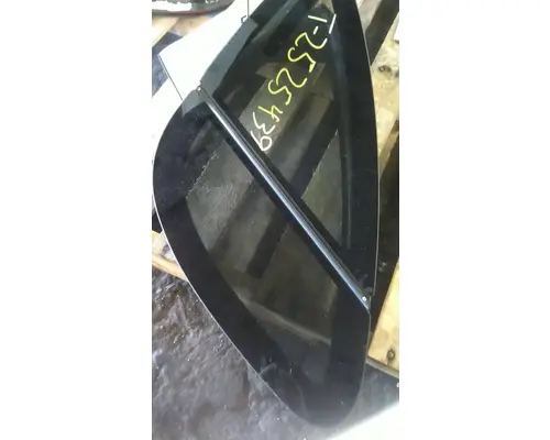 FREIGHTLINER CASCADIA 125 GLASS, SLEEPER