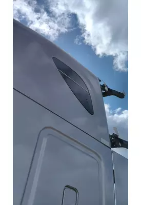 FREIGHTLINER CASCADIA 125 GLASS, SLEEPER