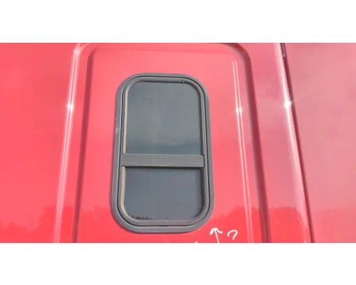 FREIGHTLINER CASCADIA 125 GLASS, SLEEPER