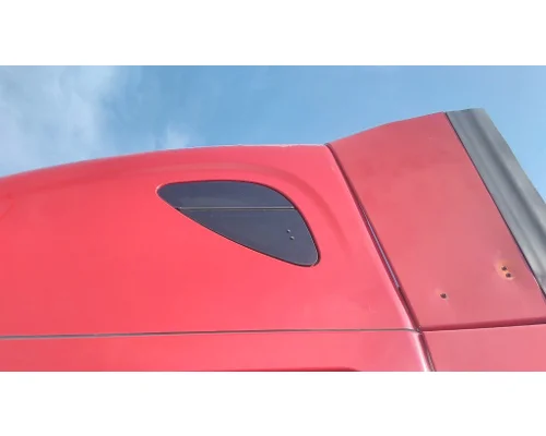 FREIGHTLINER CASCADIA 125 GLASS, SLEEPER