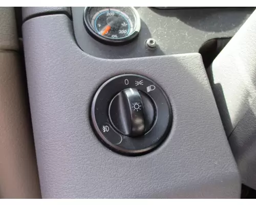 FREIGHTLINER CASCADIA 125 HEADLAMP SWITCH