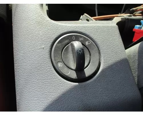 FREIGHTLINER CASCADIA 125 HEADLAMP SWITCH