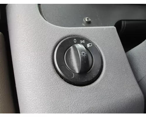 FREIGHTLINER CASCADIA 125 HEADLAMP SWITCH