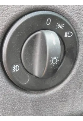 FREIGHTLINER CASCADIA 125 HEADLAMP SWITCH