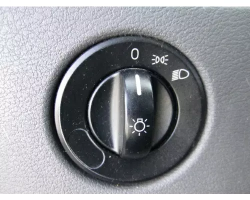 FREIGHTLINER CASCADIA 125 HEADLAMP SWITCH