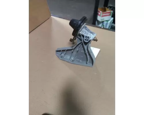 FREIGHTLINER CASCADIA 125 HOOD BRACKET