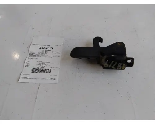 FREIGHTLINER CASCADIA 125 HOOD BRACKET