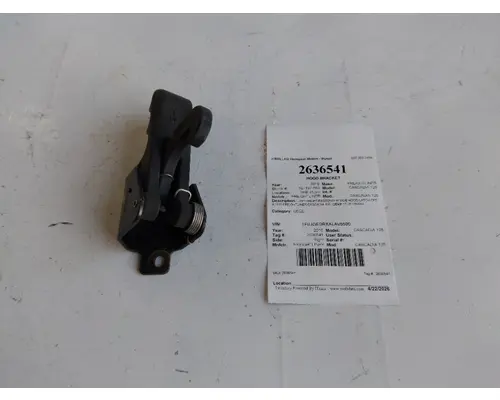 FREIGHTLINER CASCADIA 125 HOOD BRACKET