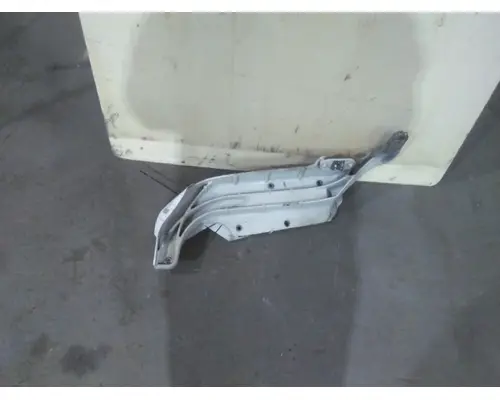 FREIGHTLINER CASCADIA 125 HOOD BRACKET