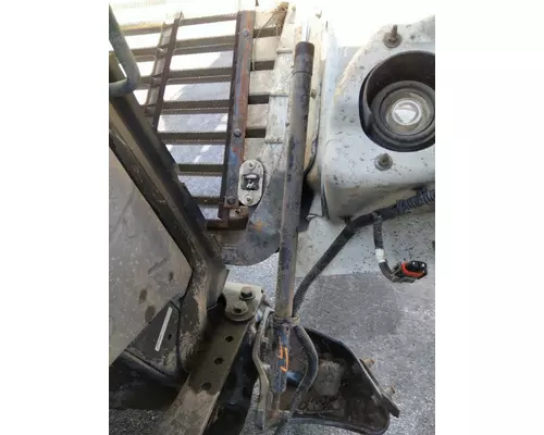 FREIGHTLINER CASCADIA 125 HOOD SHOCKSTRUT