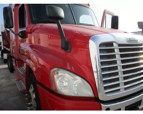 FREIGHTLINER CASCADIA 125 HOOD