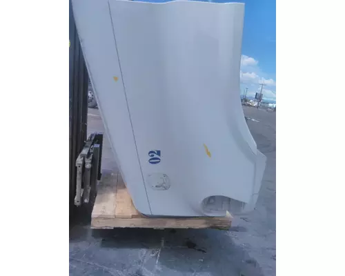 FREIGHTLINER CASCADIA 125 HOOD