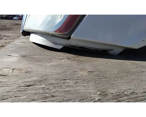 FREIGHTLINER CASCADIA 125 HOOD