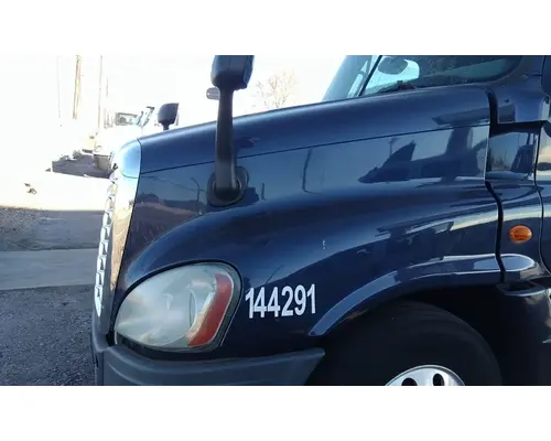 FREIGHTLINER CASCADIA 125 HOOD