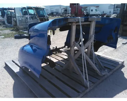 FREIGHTLINER CASCADIA 125 HOOD