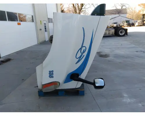 FREIGHTLINER CASCADIA 125 HOOD