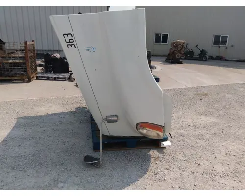 FREIGHTLINER CASCADIA 125 HOOD