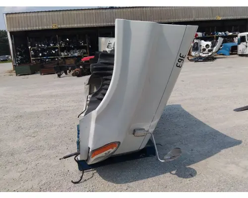 FREIGHTLINER CASCADIA 125 HOOD