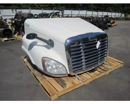 FREIGHTLINER CASCADIA 125 HOOD