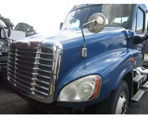 FREIGHTLINER CASCADIA 125 HOOD