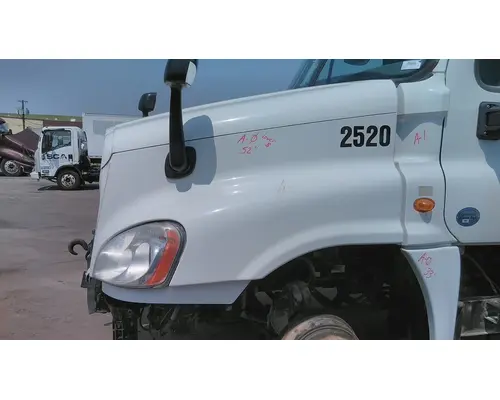 FREIGHTLINER CASCADIA 125 HOOD