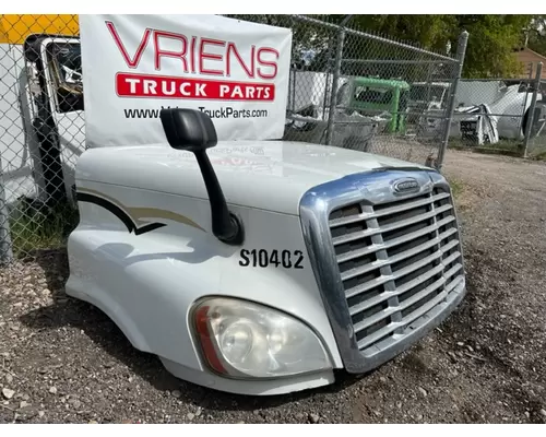 FREIGHTLINER CASCADIA 125 Hood