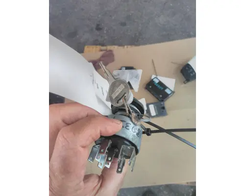FREIGHTLINER CASCADIA 125 IGNITION SWITCH