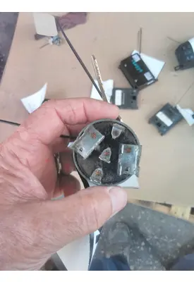FREIGHTLINER CASCADIA 125 IGNITION SWITCH