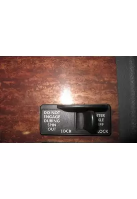 FREIGHTLINER CASCADIA 125 INTERAXLE LOCK SWITCH