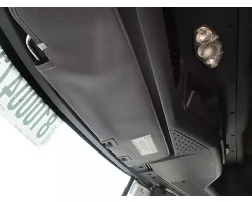 FREIGHTLINER CASCADIA 125 INTERIOR SUN VISOR