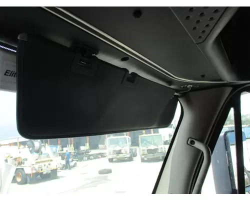 FREIGHTLINER CASCADIA 125 INTERIOR SUN VISOR