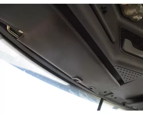 FREIGHTLINER CASCADIA 125 INTERIOR SUN VISOR