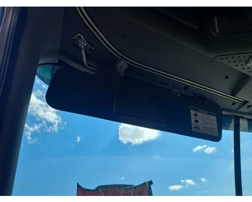FREIGHTLINER CASCADIA 125 INTERIOR SUN VISOR