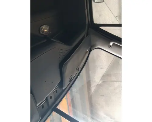 FREIGHTLINER CASCADIA 125 INTERIOR SUN VISOR
