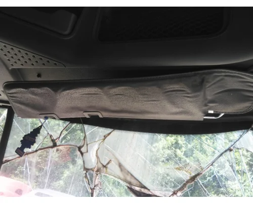 FREIGHTLINER CASCADIA 125 INTERIOR SUN VISOR