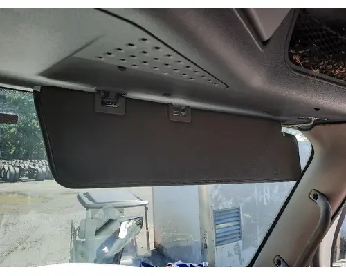 FREIGHTLINER CASCADIA 125 INTERIOR SUN VISOR