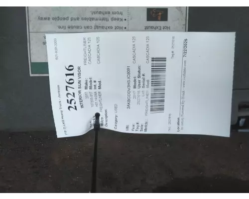 FREIGHTLINER CASCADIA 125 INTERIOR SUN VISOR