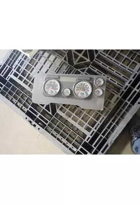 FREIGHTLINER CASCADIA 125 Instrument Cluster