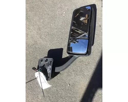 FREIGHTLINER CASCADIA 125 MIRROR ASSEMBLY CABDOOR