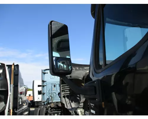 FREIGHTLINER CASCADIA 125 MIRROR ASSEMBLY CABDOOR