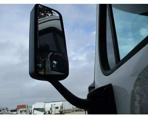 FREIGHTLINER CASCADIA 125 MIRROR ASSEMBLY CABDOOR